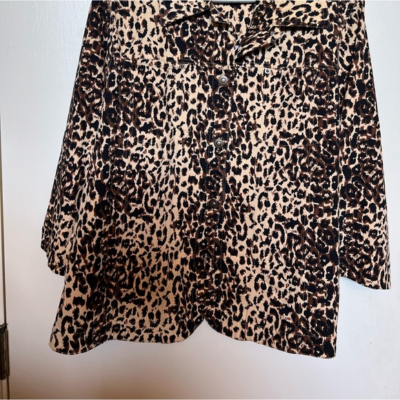 Lightweight three-quarter sleeve jacket. - Picture 2 of 5